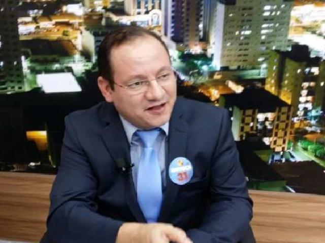 Jornalista e ex-candidato a governo do estado tenta matar mulher e atira contra a própria cabeça