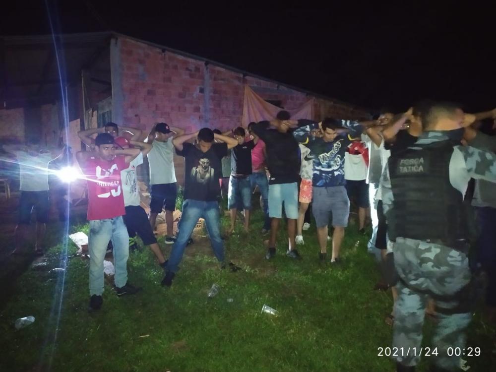 Polícias Civil e Militar frustam festa promovida por facção criminosa e fecham ponto de venda de drogas