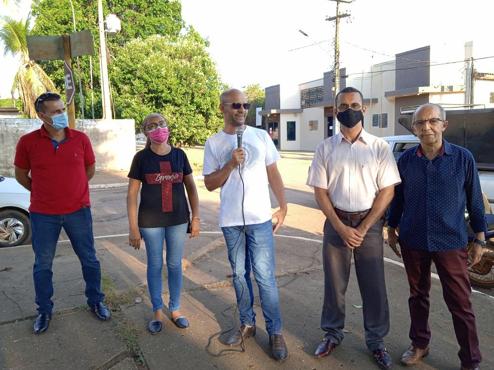 DIA DO EVANGÉLICO É COMEMORADO PELOS IRMÃOS PELAS RUAS DA CIDADE DE ARIPUANÃ MT.