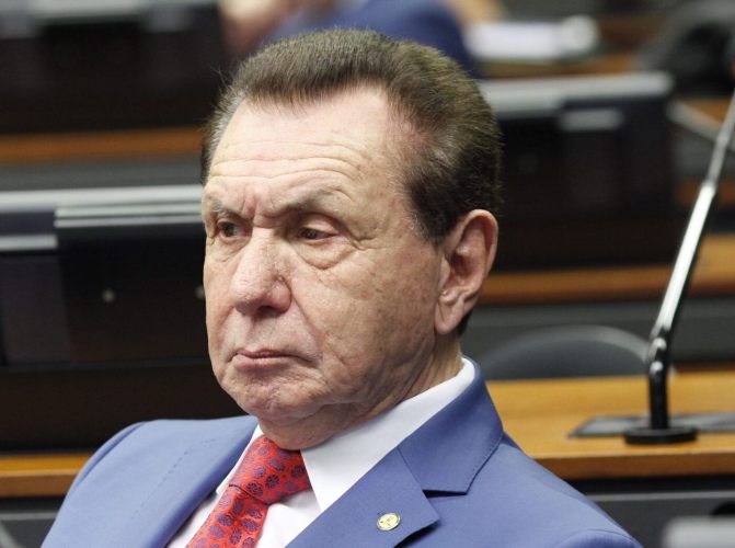 Ministério Público aponta 'gabinete paralelo' com recursos do MDB e pede cassação de Bezerra