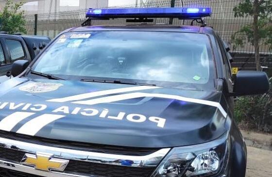 Mulher que forjou sequestro para vender camionete e receber seguro é presa em flagrante pela Polícia Civil