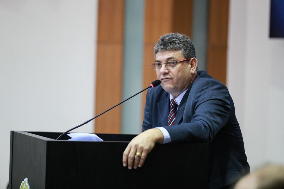 Deputado de MT oferece caminhão e carro para liberar contas bloqueadas