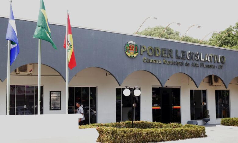 Justiça suspende pagamento de salário dos vereadores de Alta Floresta com valor revisado