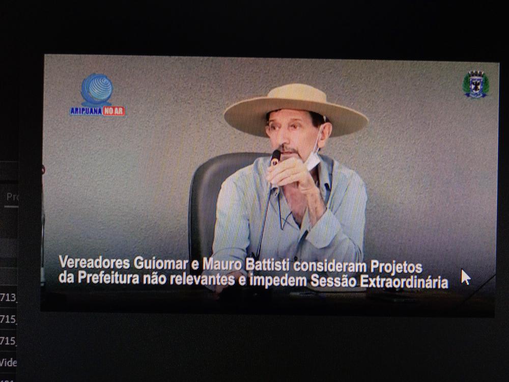 VEREADORES GUIOMAR E MAURO BATISTI CONSIDERAM PROJETOS NÃO IMPORTANTES E IMPEDEM SESSÃO EXTRAORDINÁRIA