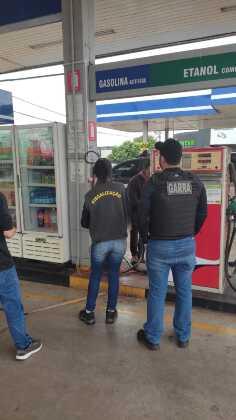 Operação conjunta apreende produtos automotivos fora da validade em posto de combustível em Tangará da Serra