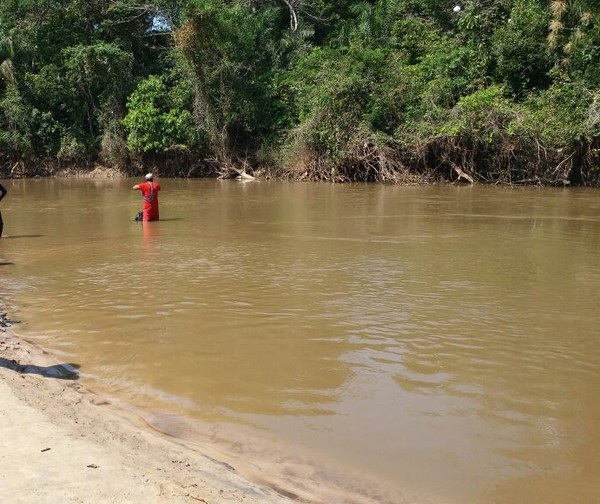 Em pescaria, homem tenta ajudar amigo que se afogava e ambos morrem
