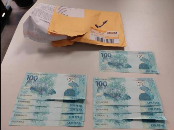 Polícia Federal realiza busca na casa de suspeito que recebe dinheiro falso pelos Correios