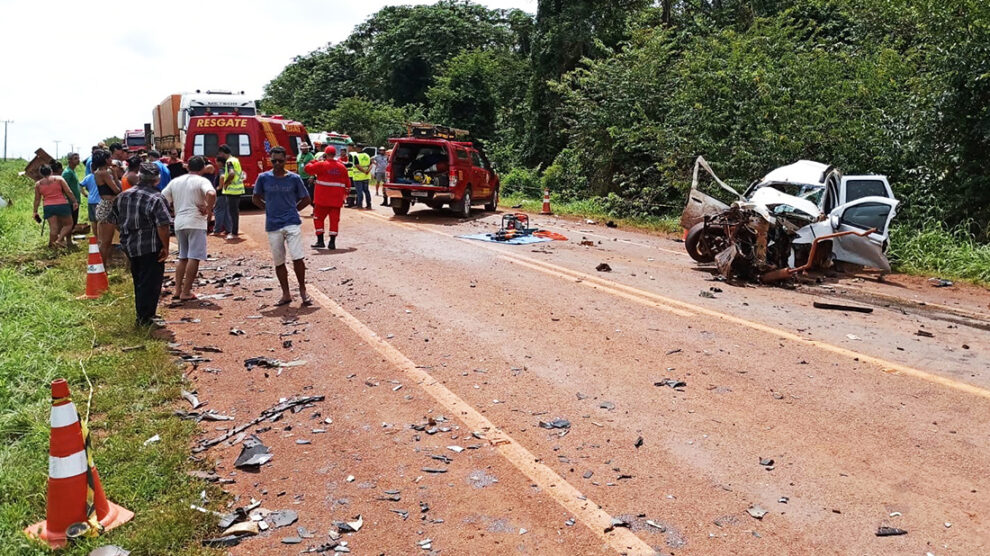 Morre 2ª vítima do acidente entre caminhonete e carro na MT-220; cinco feridos socorridos em Sinop