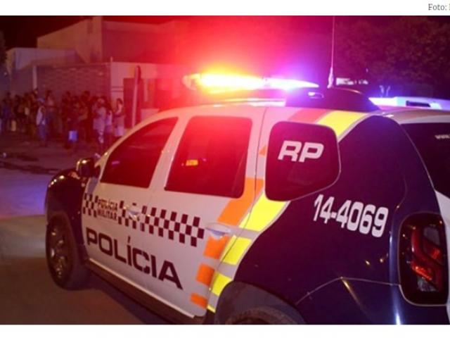 Grupo invade fazenda, leva cofre com armas e roubam caminhonete em MT