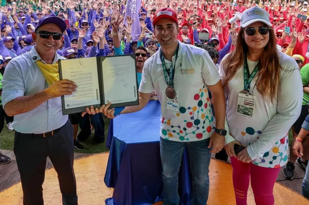 Governador assinou edital para 1.500 vagas de professor na Seduc