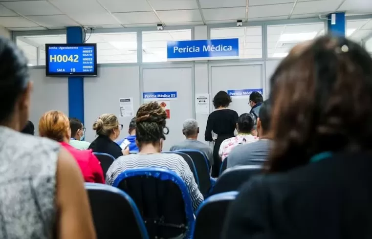 Pagamento do 13º salário antecipado do INSS começa nesta semana; veja calendário