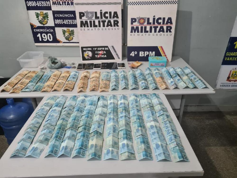 Força Tática fecha duas bocas de fumo e apreende R$ 31 mil de facção criminosa