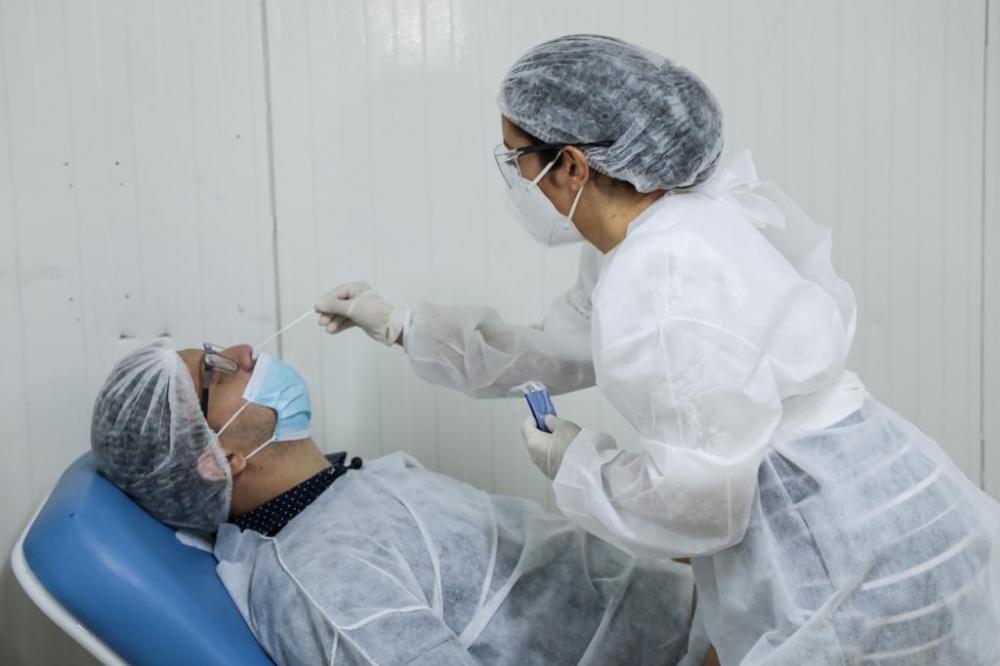 Centro de Triagem inicia aplicação de novo teste para detecção da Covid-19