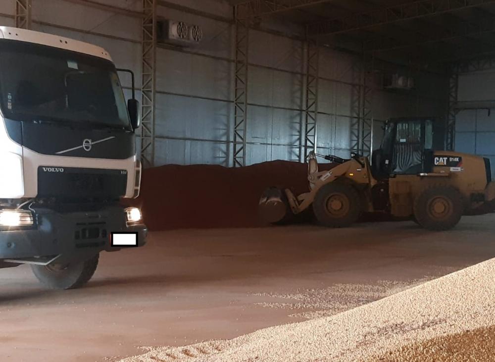 Carga de 155 toneladas de fertilizante desviado é apreendida em fazenda de Ipiranga do Norte
