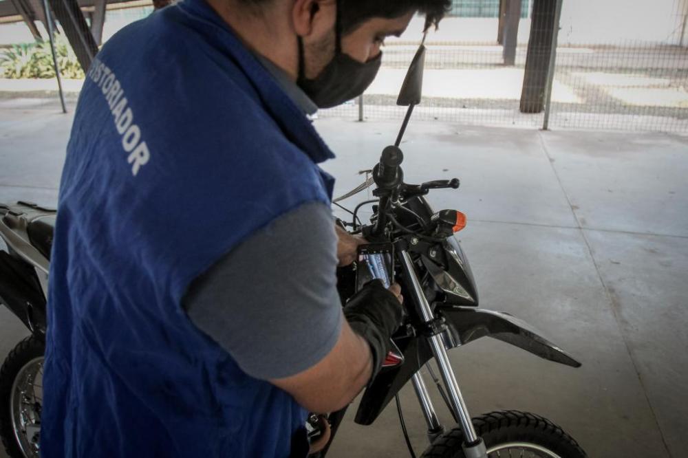 Cidadãos podem fazer vistoria do veículo sem sair de casa