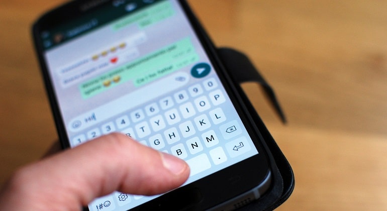 Alerta sobre tentativa de golpe por WhatsApp para suposta vacinação