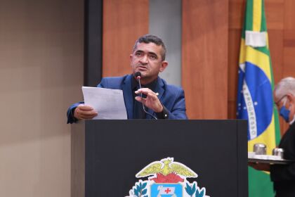 Projeto estabelece multa para quem furar a fila de vacinação contra a COVID-19