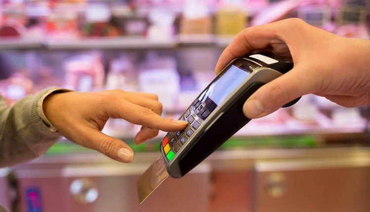 Pagamentos com cartões movimentam R$ 2 trilhões em 2020, diz Abecs