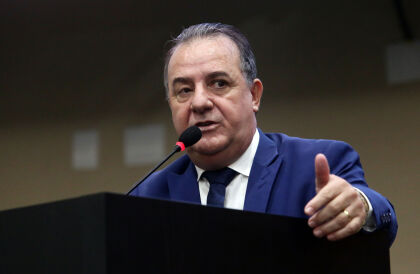 Projeto de Lei quer facilitar compra direta de vacinas da Covid-19 nos laboratórios fabricantes