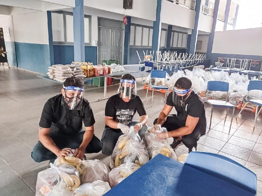 Seduc repassou duas parcelas às escolas para compra de 362 mil kits alimentação