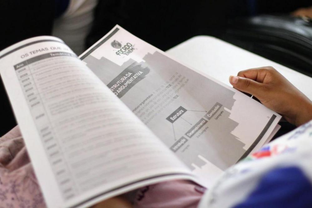 Seduc firma parceria com FGV para avaliar alunos do Ensino Médio