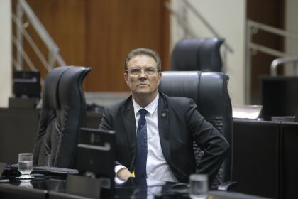 Empresas que descumprirem medidas de enfrentamento à pandemia poderão ser cassadas em MT