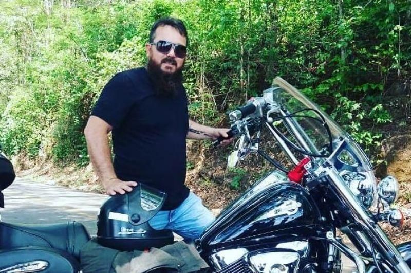 Faleceu na manhã deste sábado, 27, em empresário rolimourense Vinicius Schenatto, de 43 anos, que foi mais uma vítima das complicações da Covid-19.