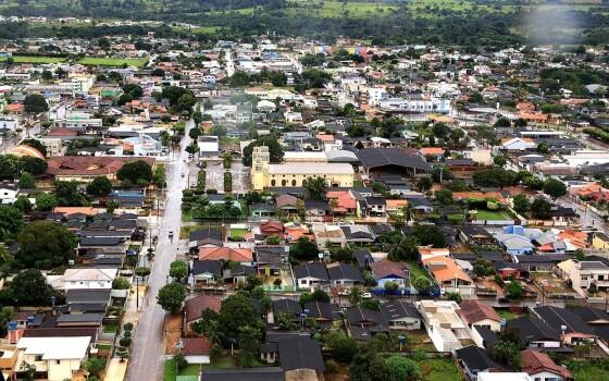 Juína e mais 26 municípios estão com risco muito alto de contaminação pela Covid-19