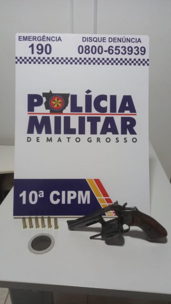 POLICIA MILITAR FAZ APREENSÃO COM PORTE ILEGAL DE ARMA DE FOGO EM ARIPUANÃ