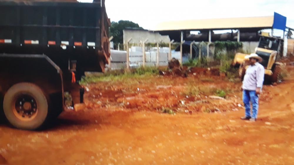 SECRET. DE OBRAS ATUANDO PONTOS EMERGENCIAL SETOR URBANO DA CIDADE DE ARIPUANÃ MT