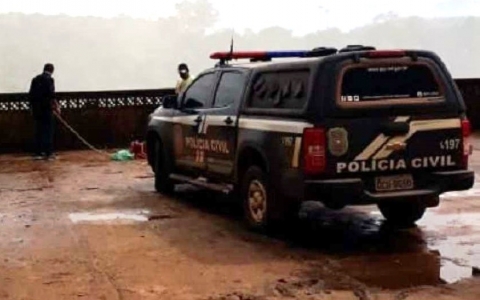 Homem cai de cachoeira com 100 metros de altura em Aripuanã