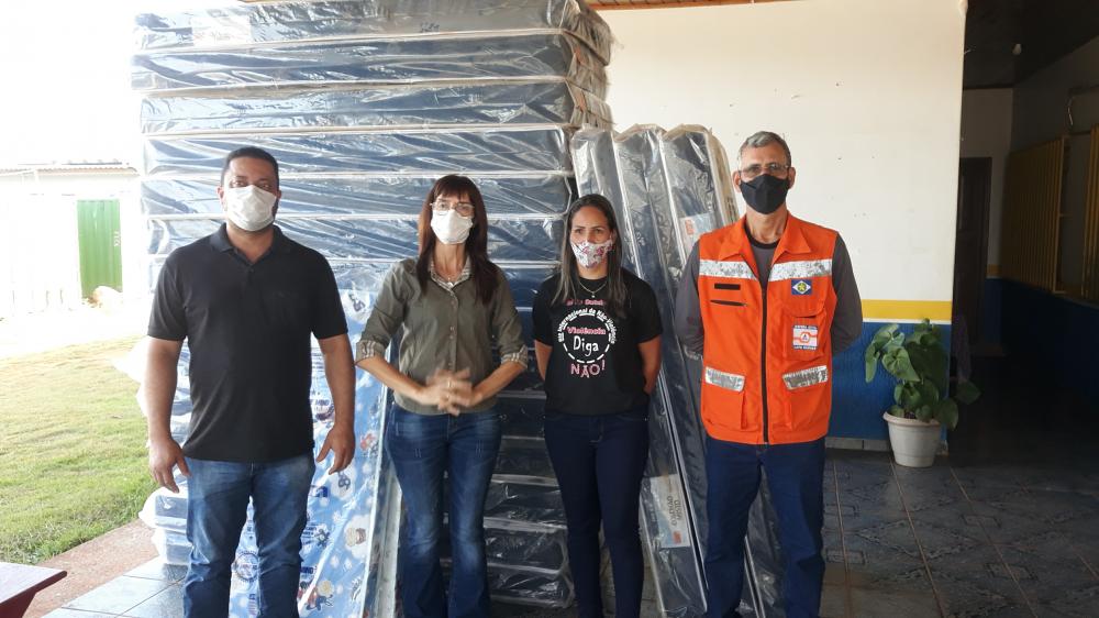 RESULTADO DAS AÇÕES DA PREFEITA SELUIR DE ARIPUANÃ MT, NA QUAL CONTRIBUIU PARA AJUDAR FAMILIAS QUE PERDERAM PRATICAMENTE TUDO PELAS FORTES CHUVAS OCORRIDAS.